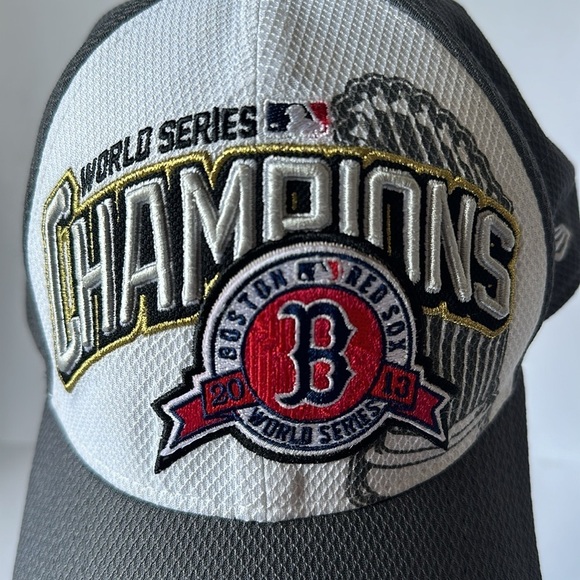 MLB NEW ERA Official On-Field Boston Red Sox World Series Champions 2013 Cap - Picture 2 of 9